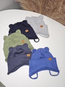 Шапка весенняя