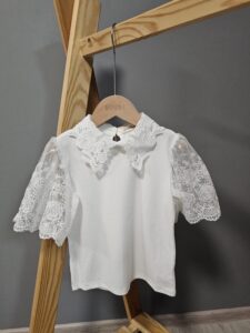 Блузка трикотажная на коротком рукаве