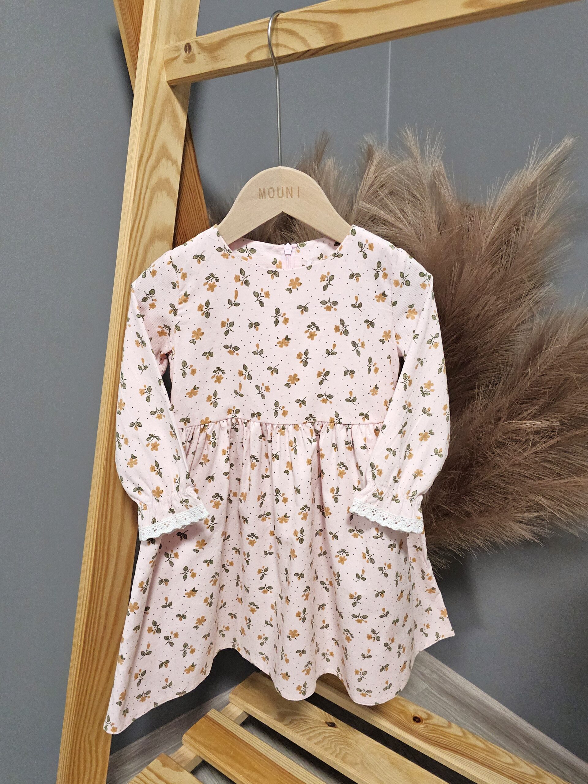 Платье вельветовое