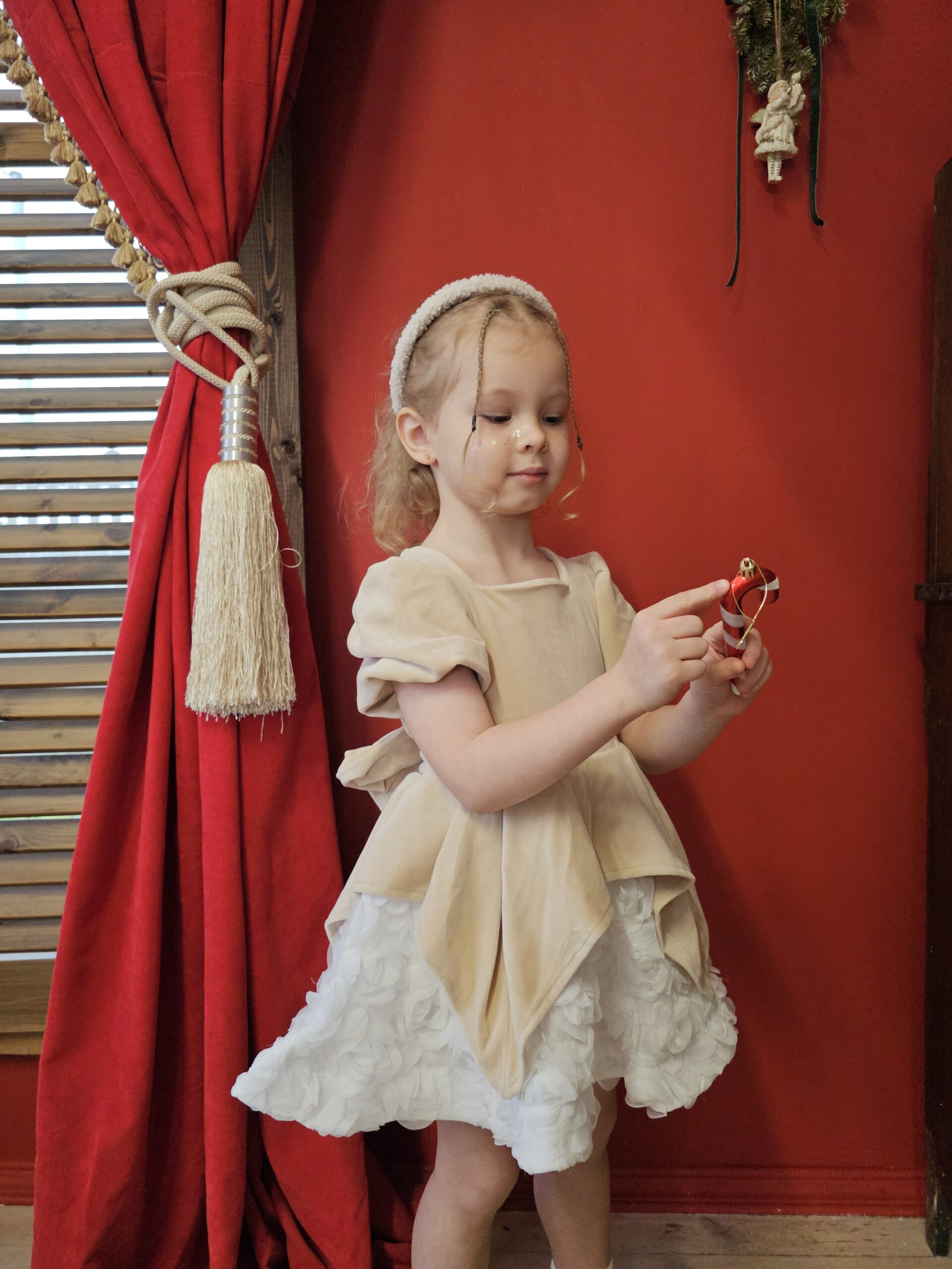 Платье нарядное — изображение 7