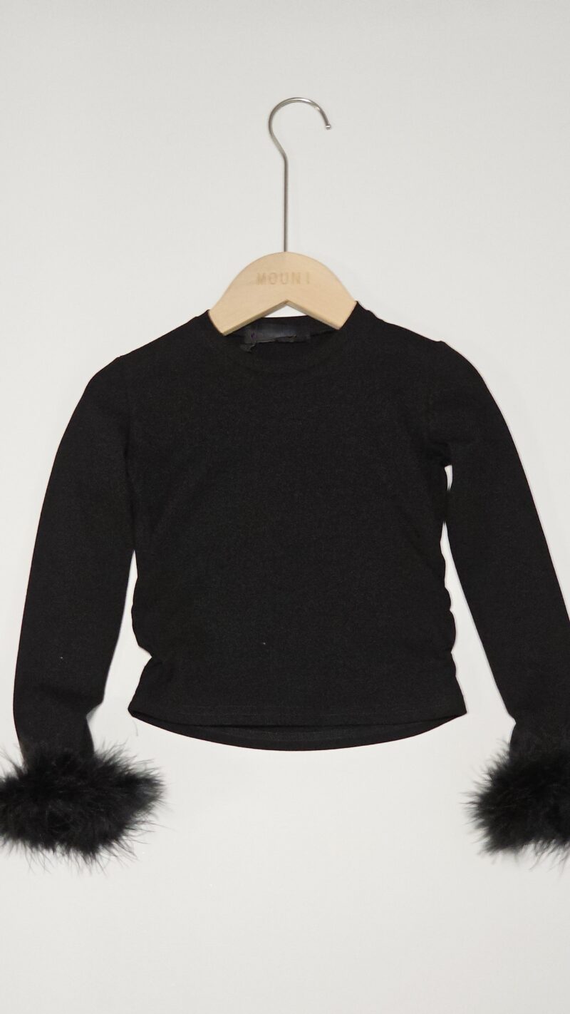 Лонгслив с перьями