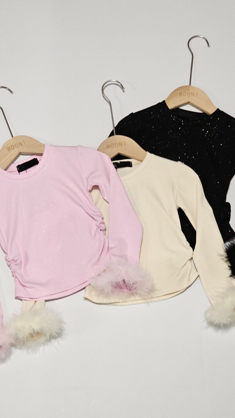 Лонгслив с перьями