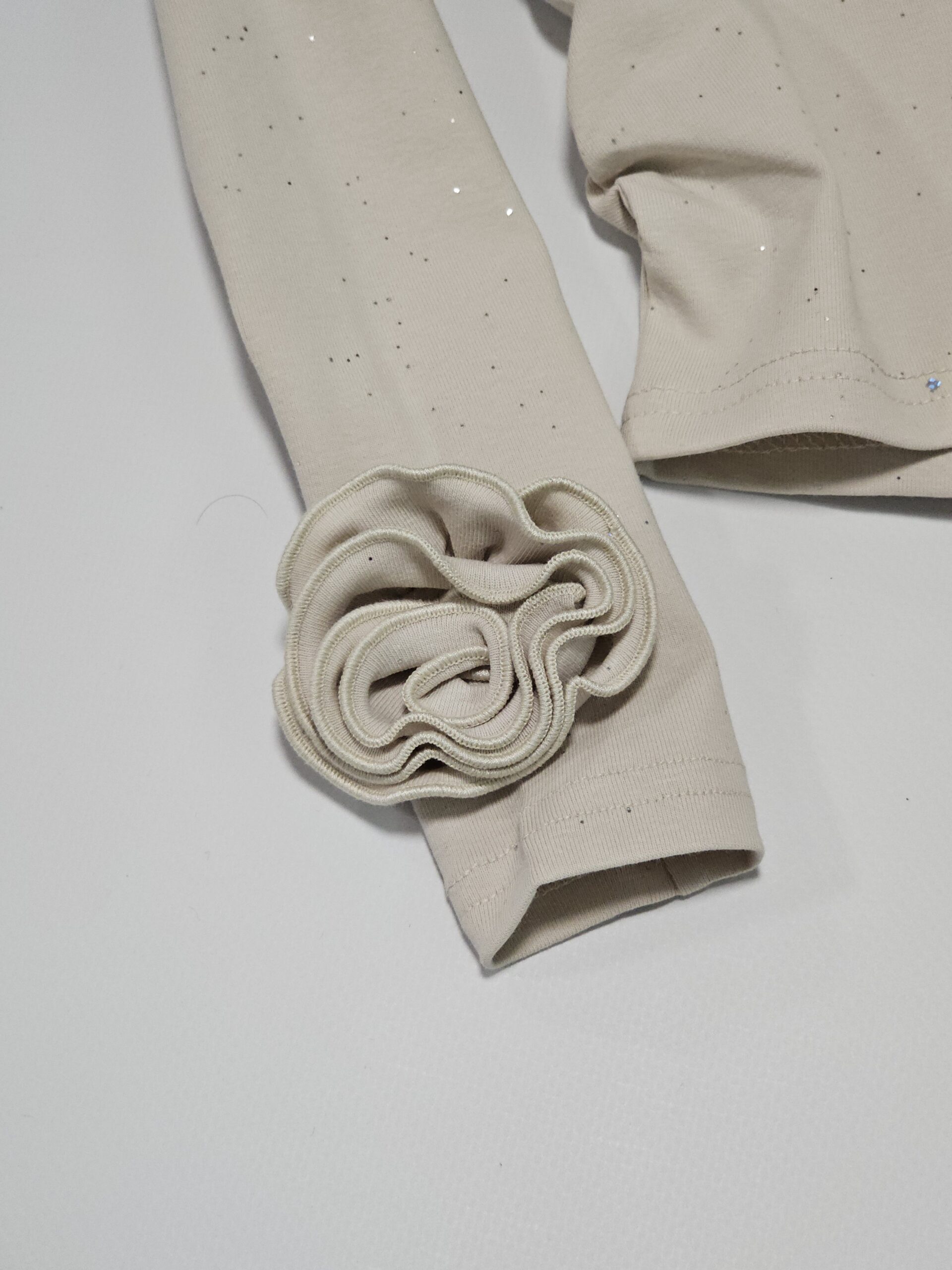 Лонгслив с розочками — изображение 2