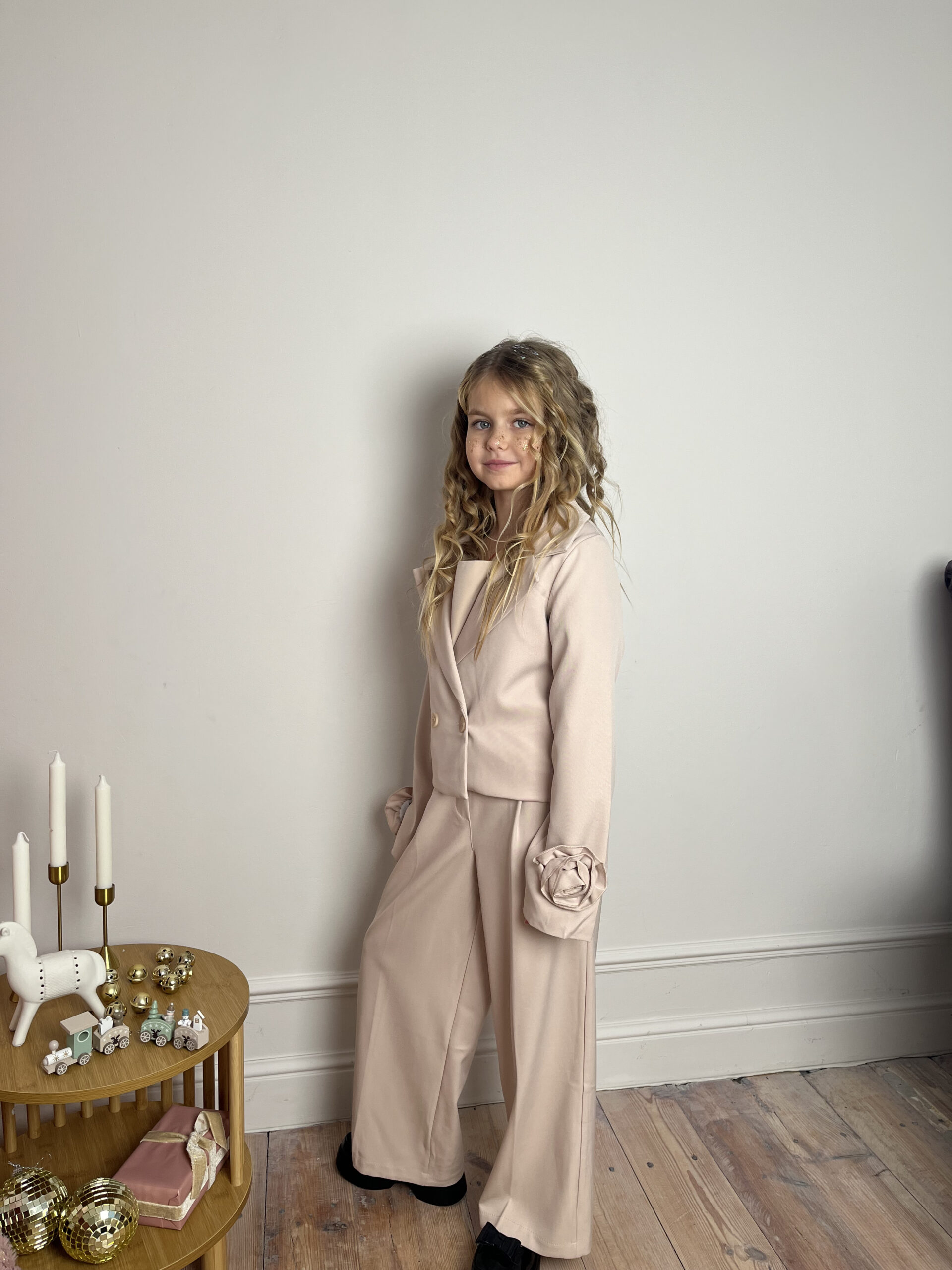 Костюм 2-ка нарядный