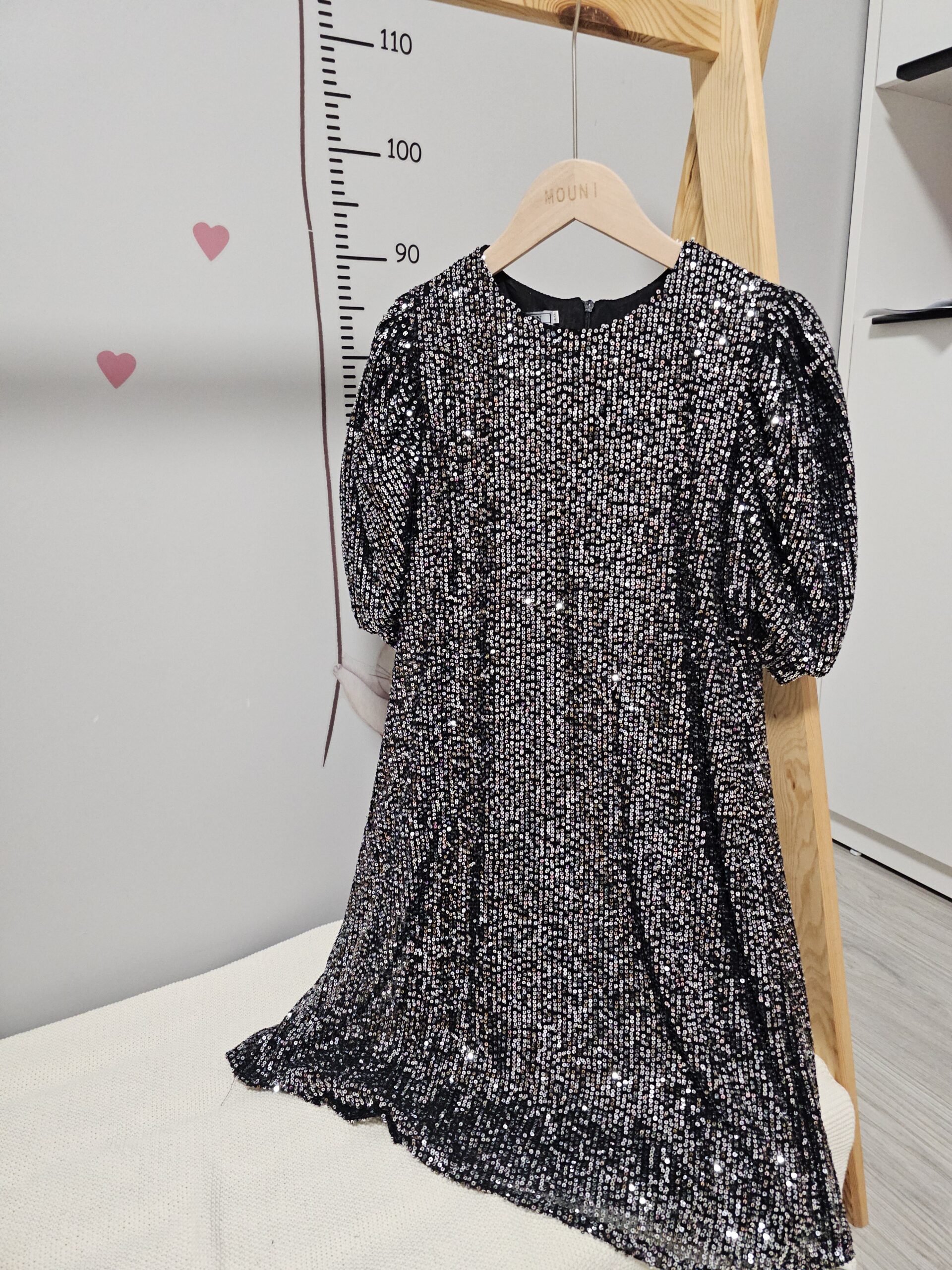 Платье в пайетки