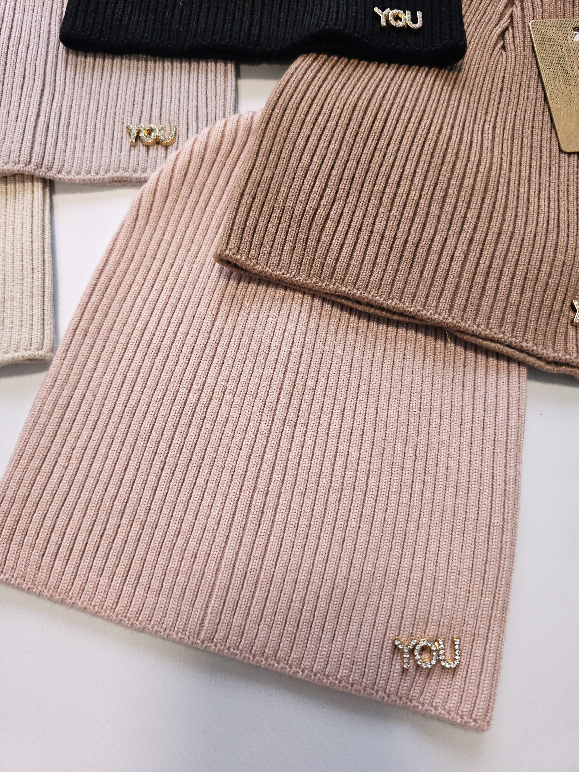 Шапка деми — изображение 2